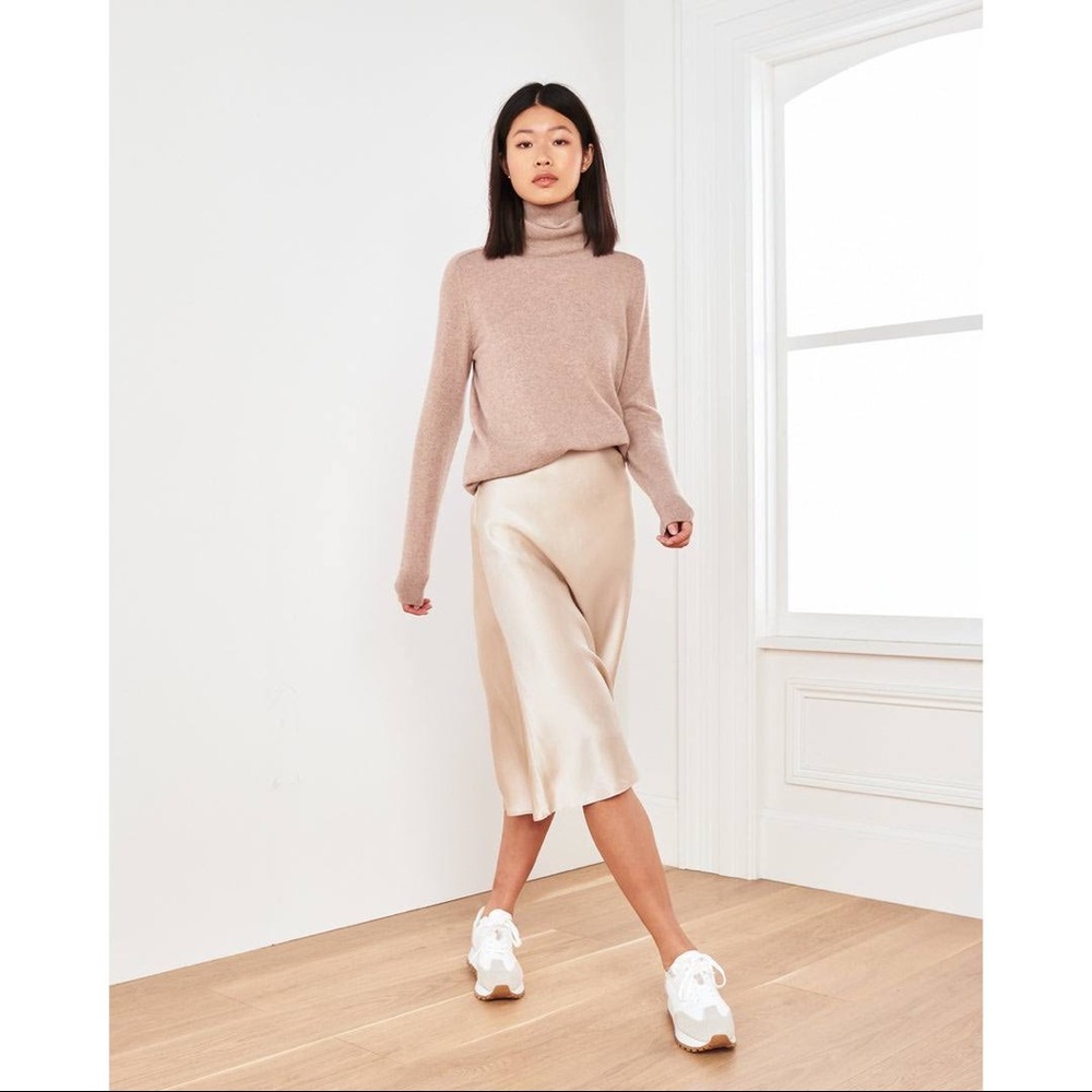 Vince silk pink midi skirt- New